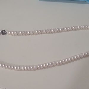 pearl necklace